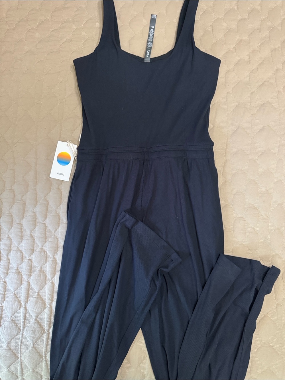 Vuori Pose Scoop Jumpsuit Black Medium NWT - Picture 10 of 11